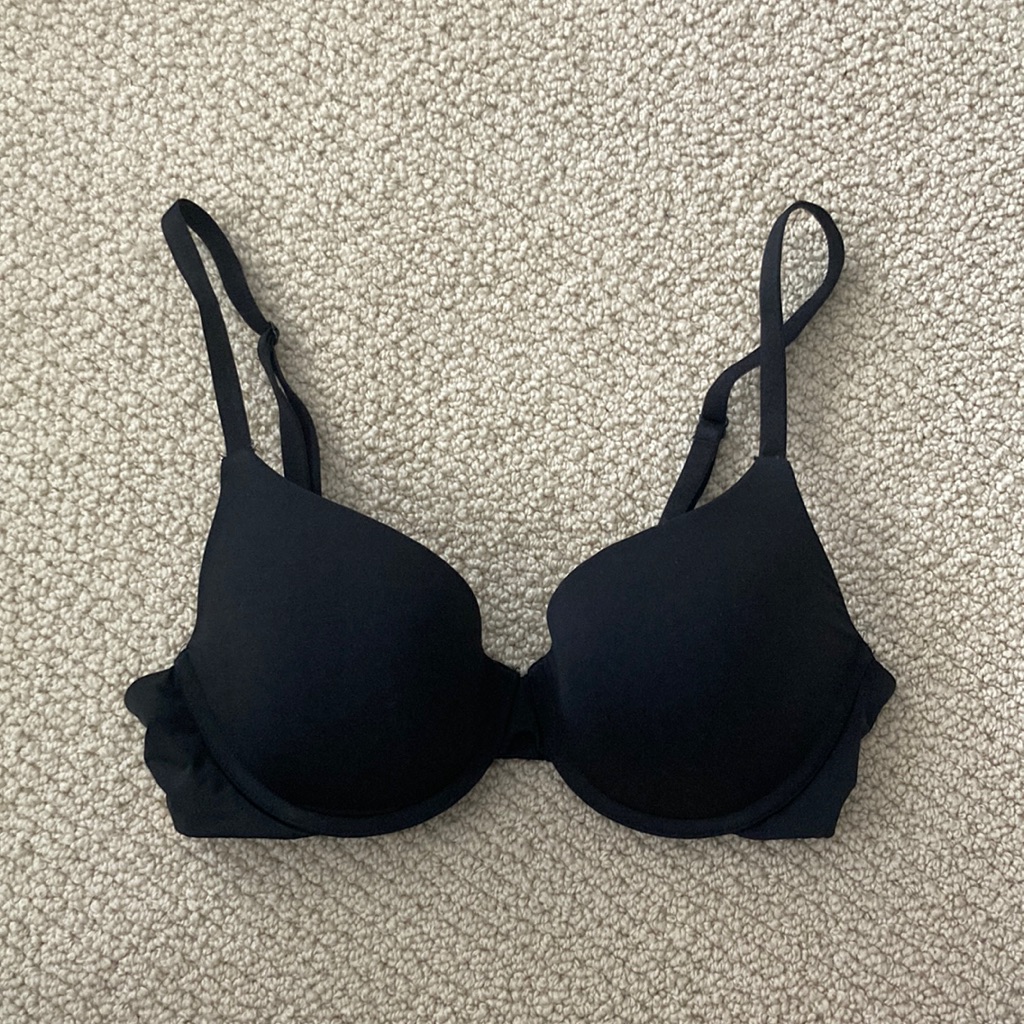 Victoria’s Secret T-Shirt Lightly Lined Demi Bra Black Wear Everywhere Like New